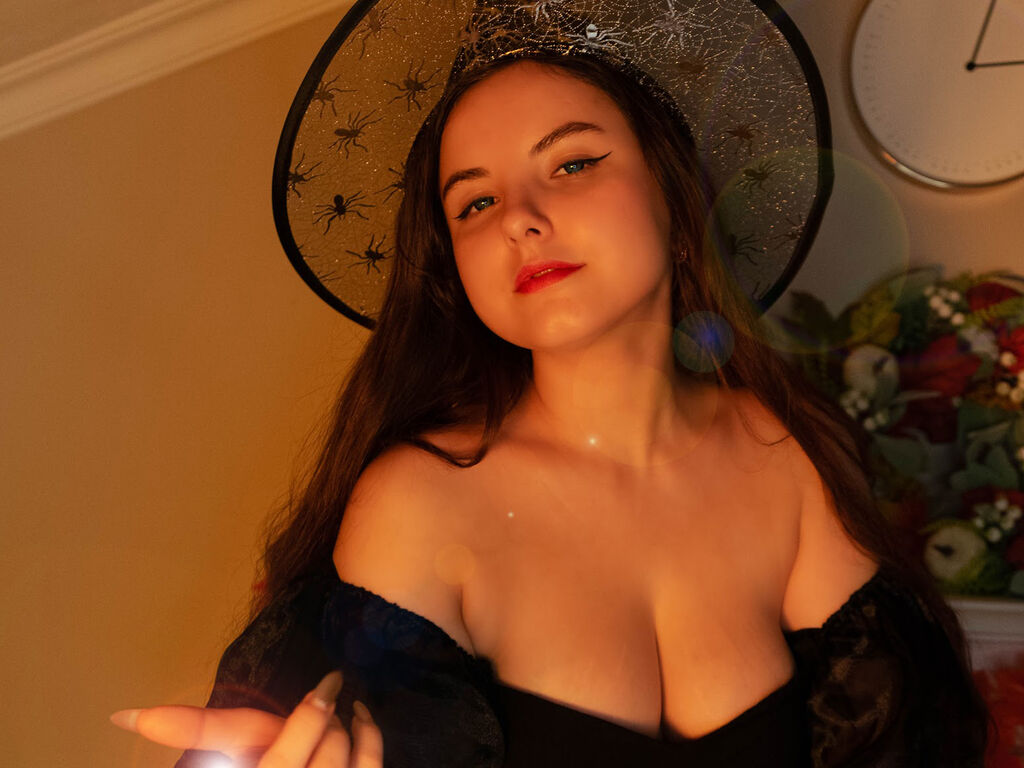 Profile image of AliceDrews