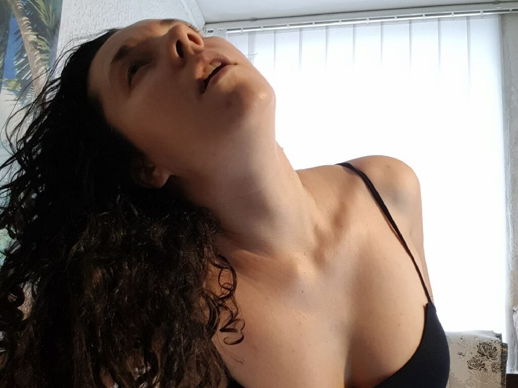 Profile image of AnaMiles