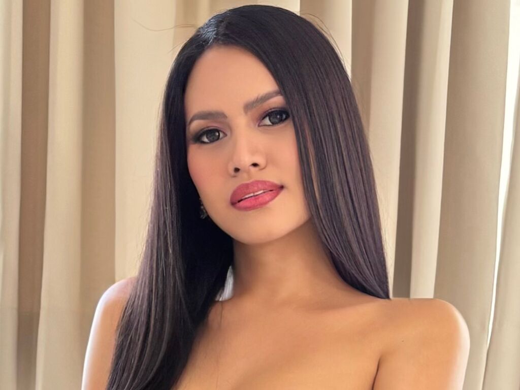 MariaHillary